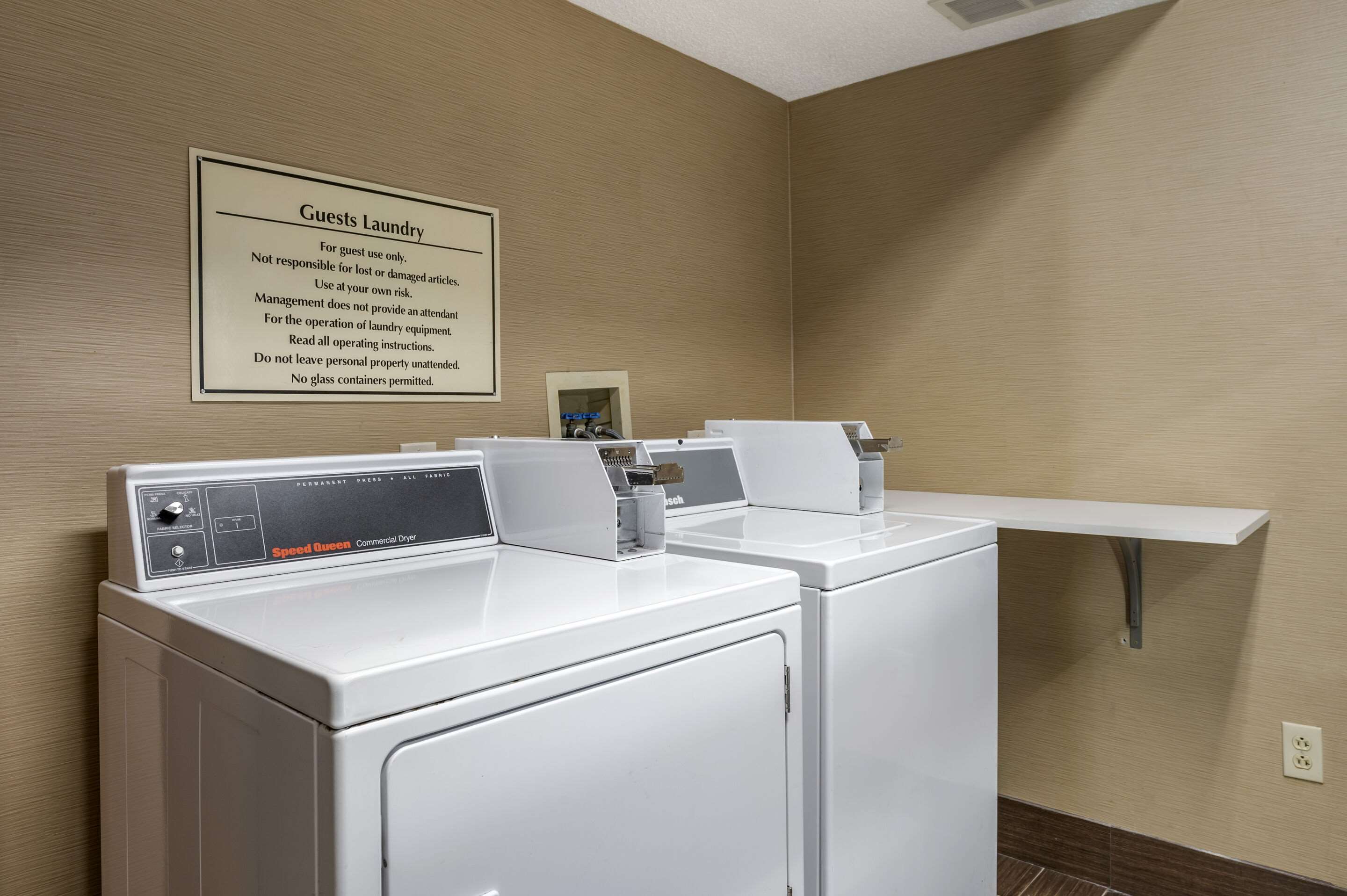Guest laundry facilities | Comfort Inn Romeoville - Bolingbrook