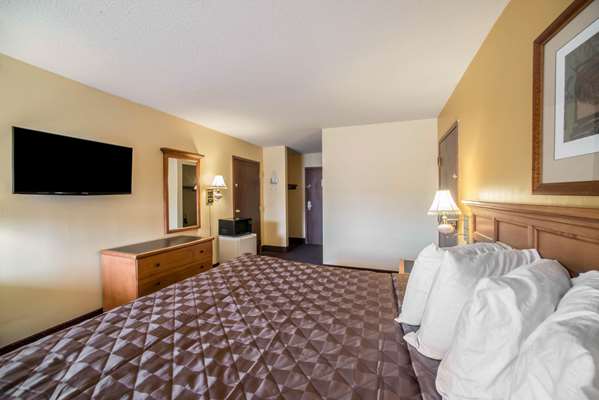  - Econo Lodge Marion - I-57, Exit 54