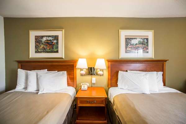  - Econo Lodge Marion - I-57, Exit 54