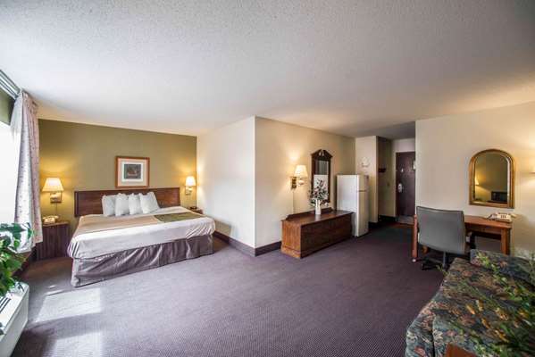 Suite - Econo Lodge Marion - I-57, Exit 54