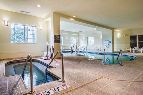 Pool - Comfort Suites Grayslake
