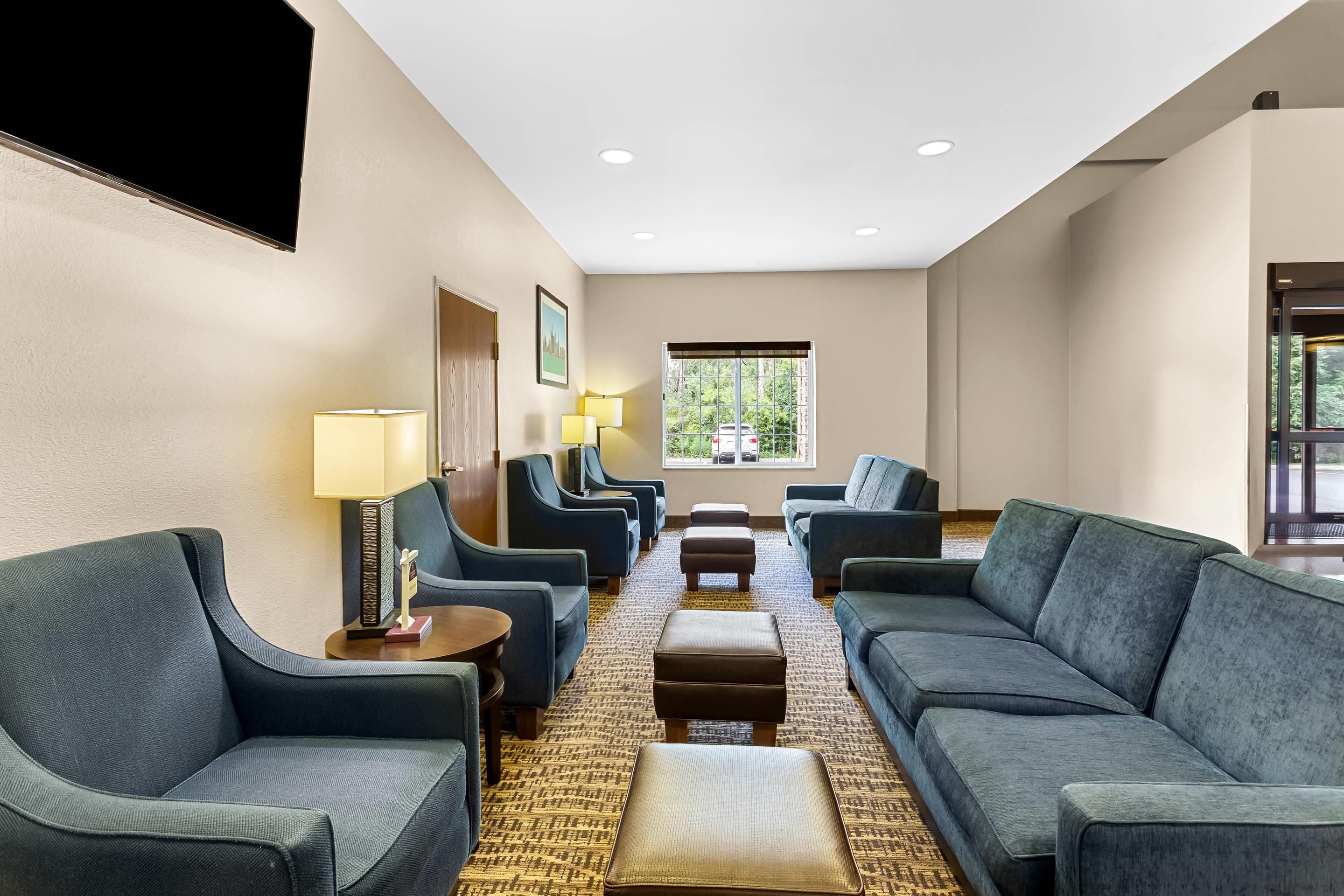 Lobby with sitting area