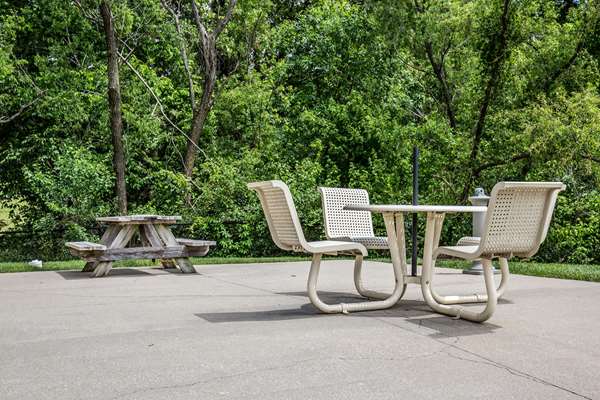  - Comfort Suites Fairview Heights - I-64, Exit 12