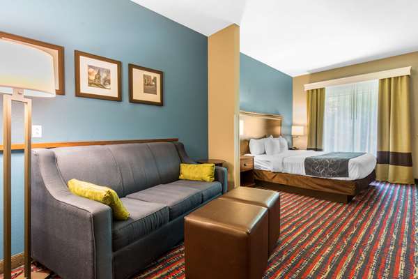  - Comfort Suites Fairview Heights - I-64, Exit 12