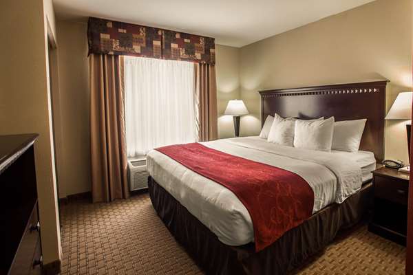Suite - Comfort Suites Bloomington - I-55 & I-74, Exit 160