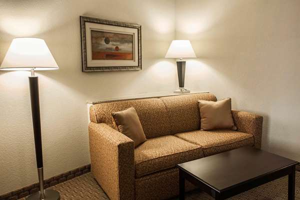 Suite - Comfort Suites Bloomington - I-55 & I-74, Exit 160