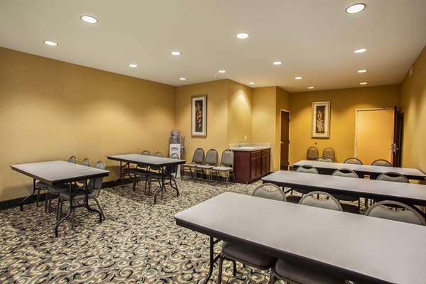  - Comfort Suites Bloomington - I-55 & I-74, Exit 160