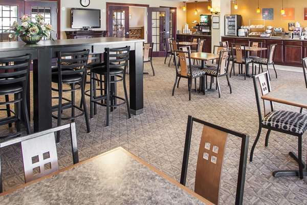 Amenities - Comfort Suites Bloomington - I-55 & I-74, Exit 160