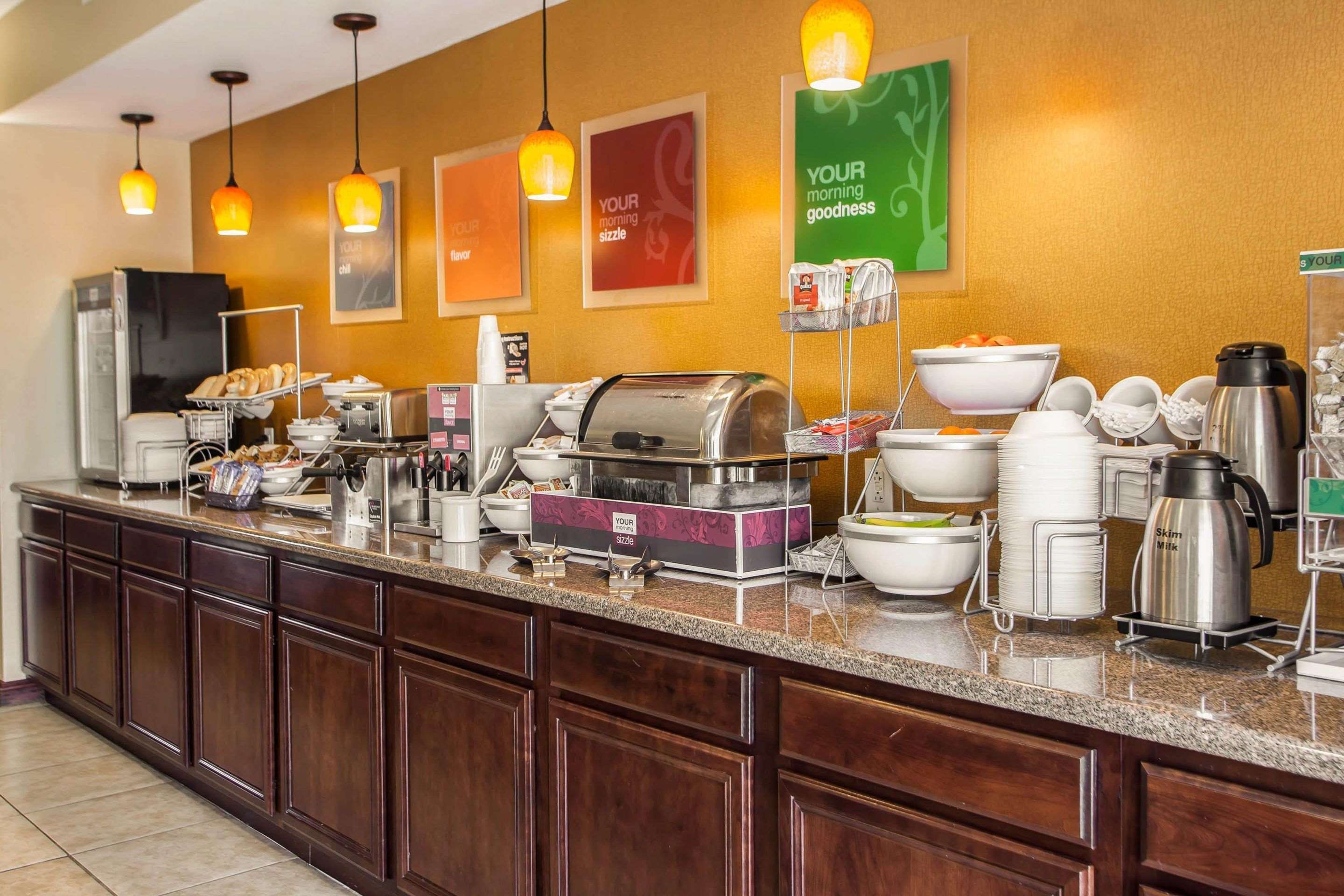 Hot and cold breakfast buffet