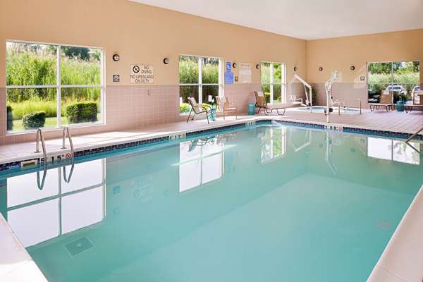 Pool - Comfort Suites Mt Vernon - I-57 & I-64, Exit 95