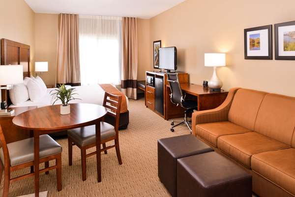 Suite - Comfort Suites Mt Vernon - I-57 & I-64, Exit 95