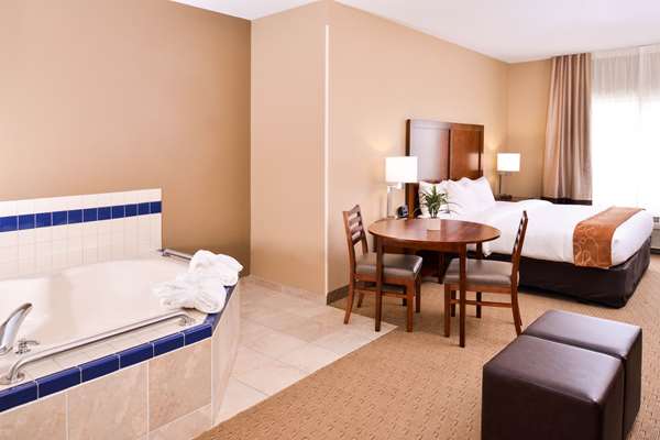 Suite - Comfort Suites Mt Vernon - I-57 & I-64, Exit 95