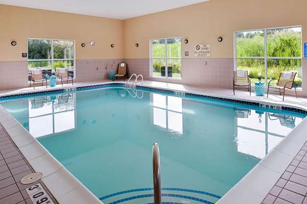 Pool - Comfort Suites Mt Vernon - I-57 & I-64, Exit 95