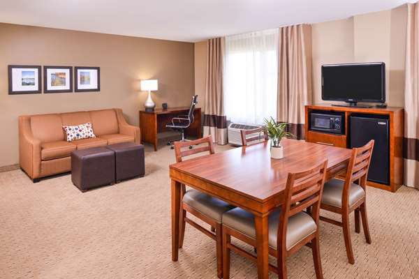 Suite - Comfort Suites Mt Vernon - I-57 & I-64, Exit 95