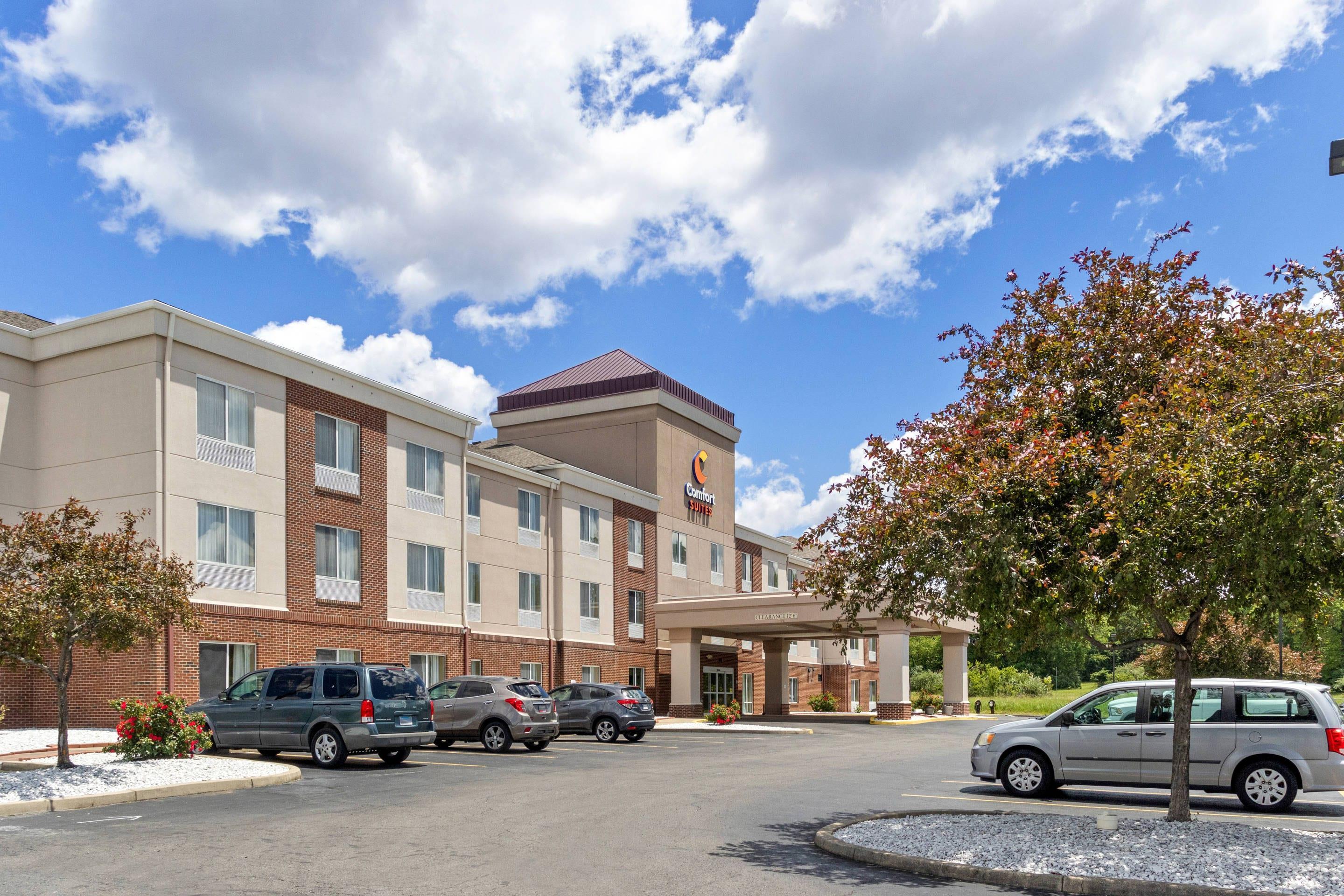 Hotel exterior | Comfort Suites Mount Vernon