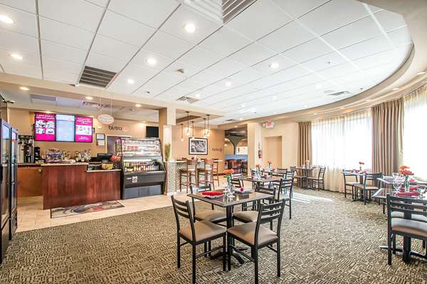 Restaurant - Clarion Inn Elmhurst