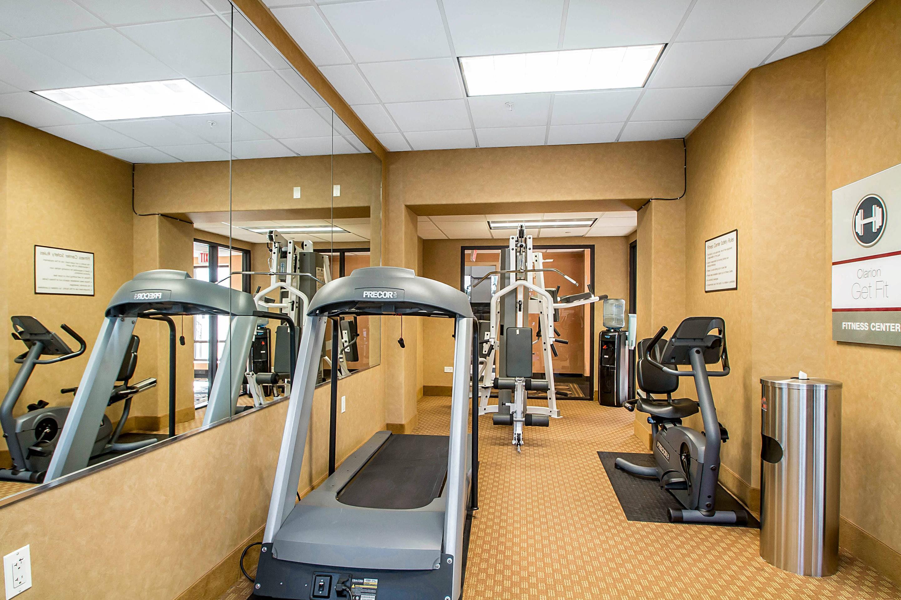 Fitness center | Clarion Inn Elmhurst - Oak Brook near I-88, I-290, I-294