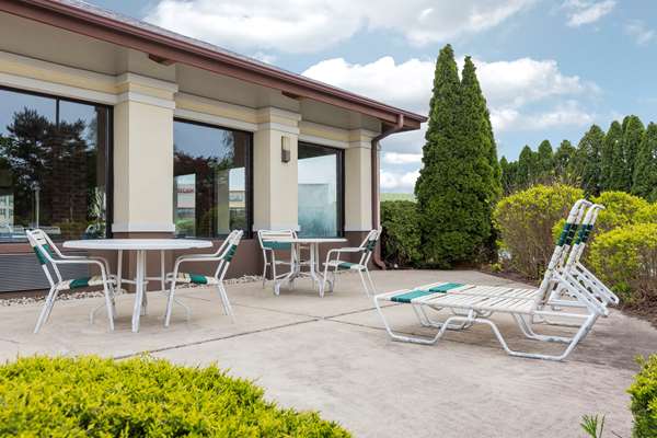 Exterior view - Quality Inn Sycamore