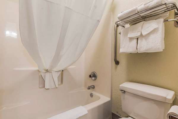  - Quality Inn Sycamore