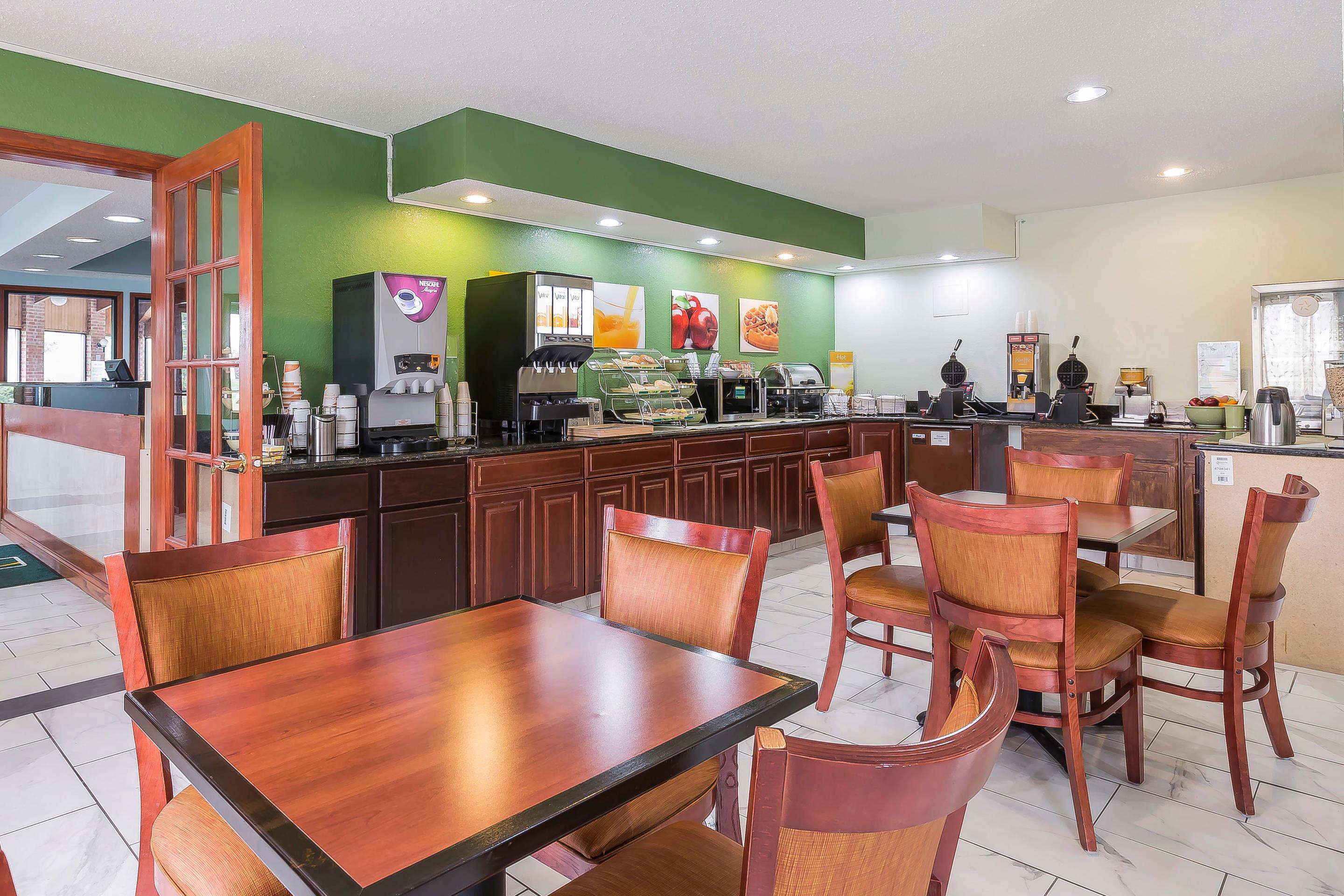 Breakfast area