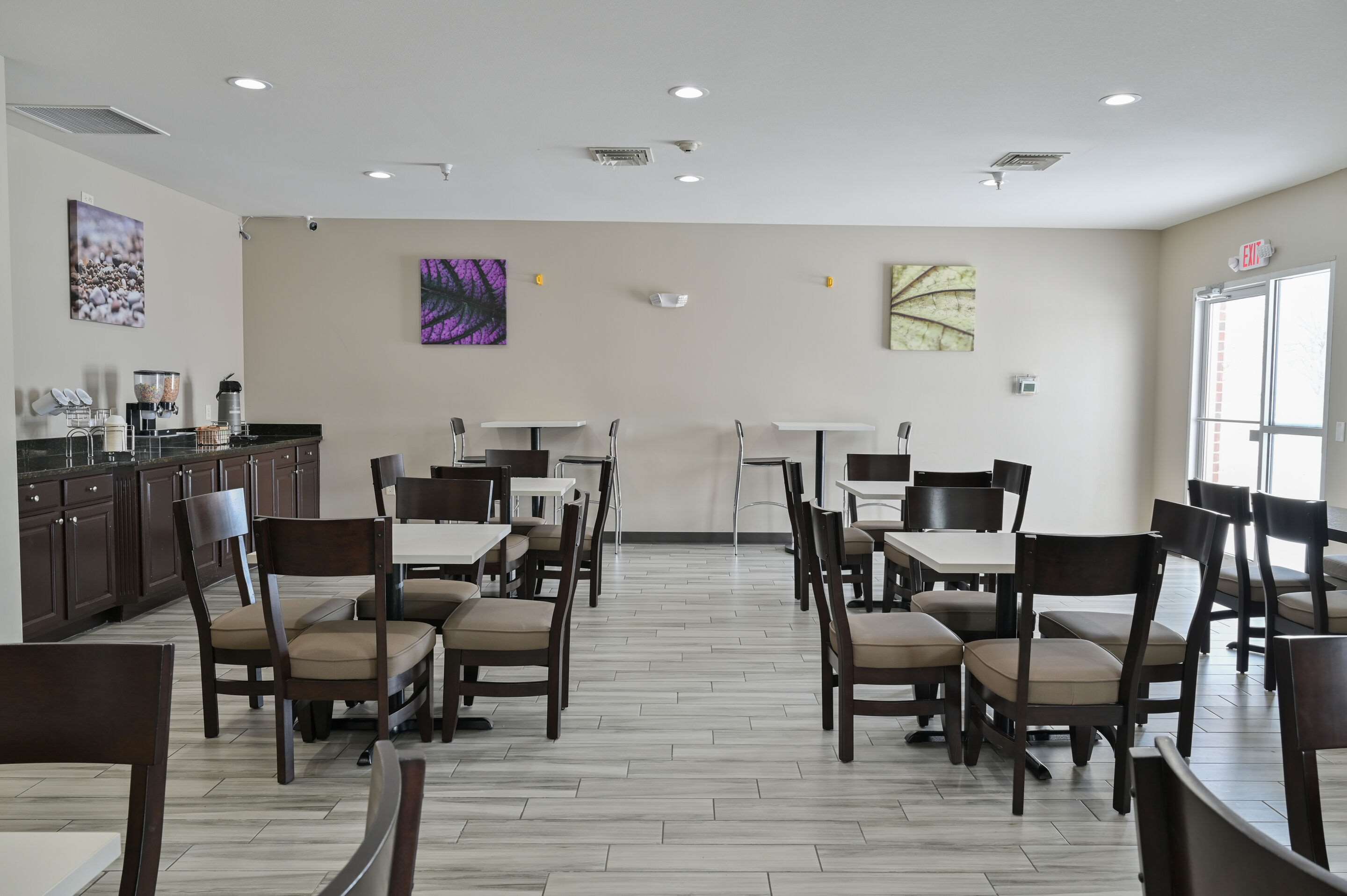 Breakfast area