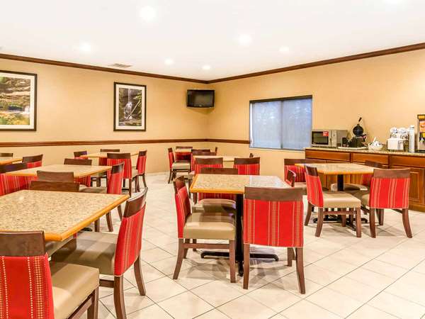 Amenities - Comfort Inn East Moline