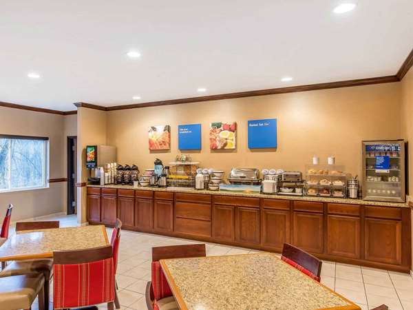 Amenities - Comfort Inn East Moline