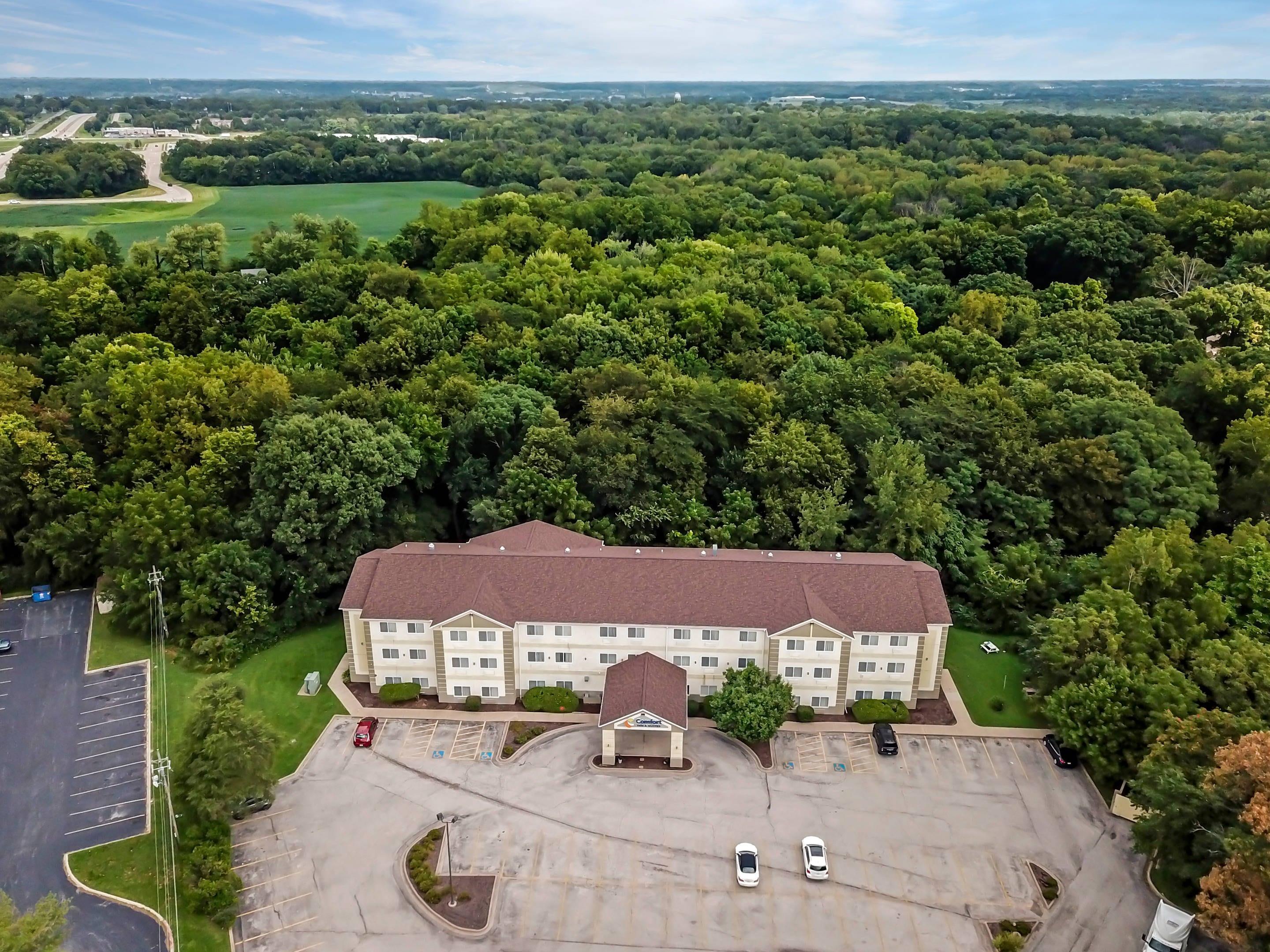 Aerial View of Exterior | Comfort Inn & Suites East Moline near I-80