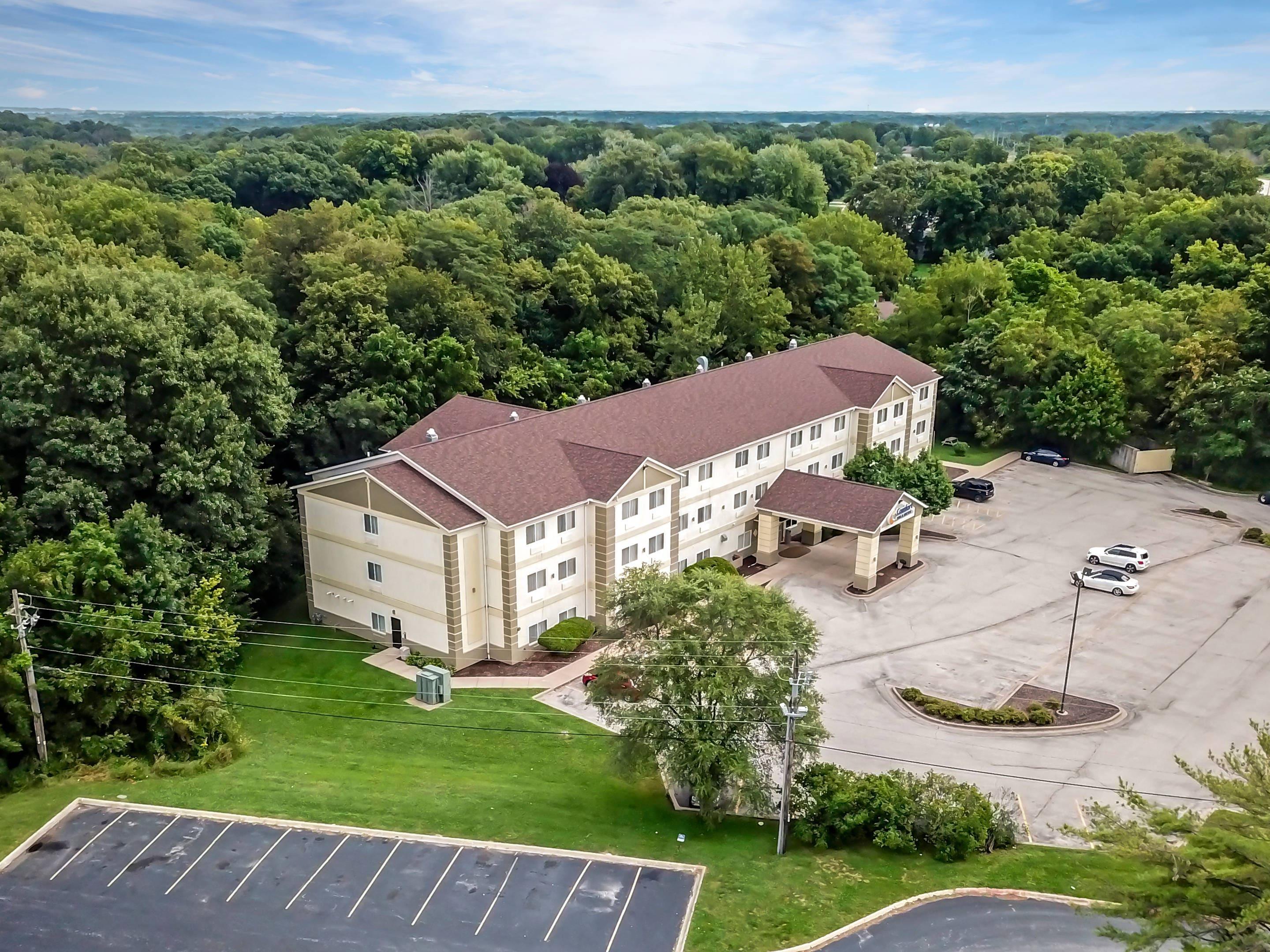Aerial View of Exterior | Comfort Inn & Suites East Moline near I-80