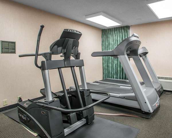 Fitness/ Exercise Room - Quality Inn Schaumburg