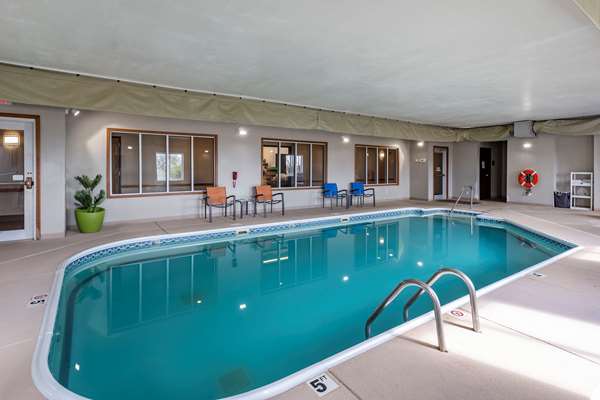 Pool - Comfort Inn & Suites Greenville