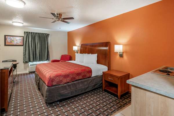  - Econo Lodge Inn & Suites Granite City - I-270, Exit 3