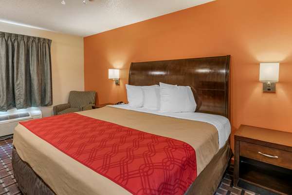  - Econo Lodge Inn & Suites Granite City - I-270, Exit 3
