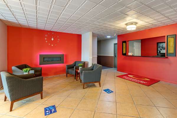  - Econo Lodge Inn & Suites Granite City - I-270, Exit 3