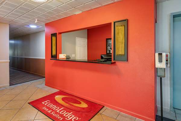  - Econo Lodge Inn & Suites Granite City - I-270, Exit 3