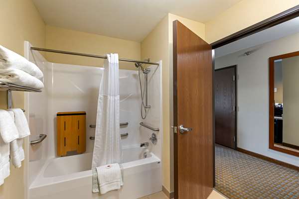 Suite - Comfort Inn Marion - I-57, Exit 54