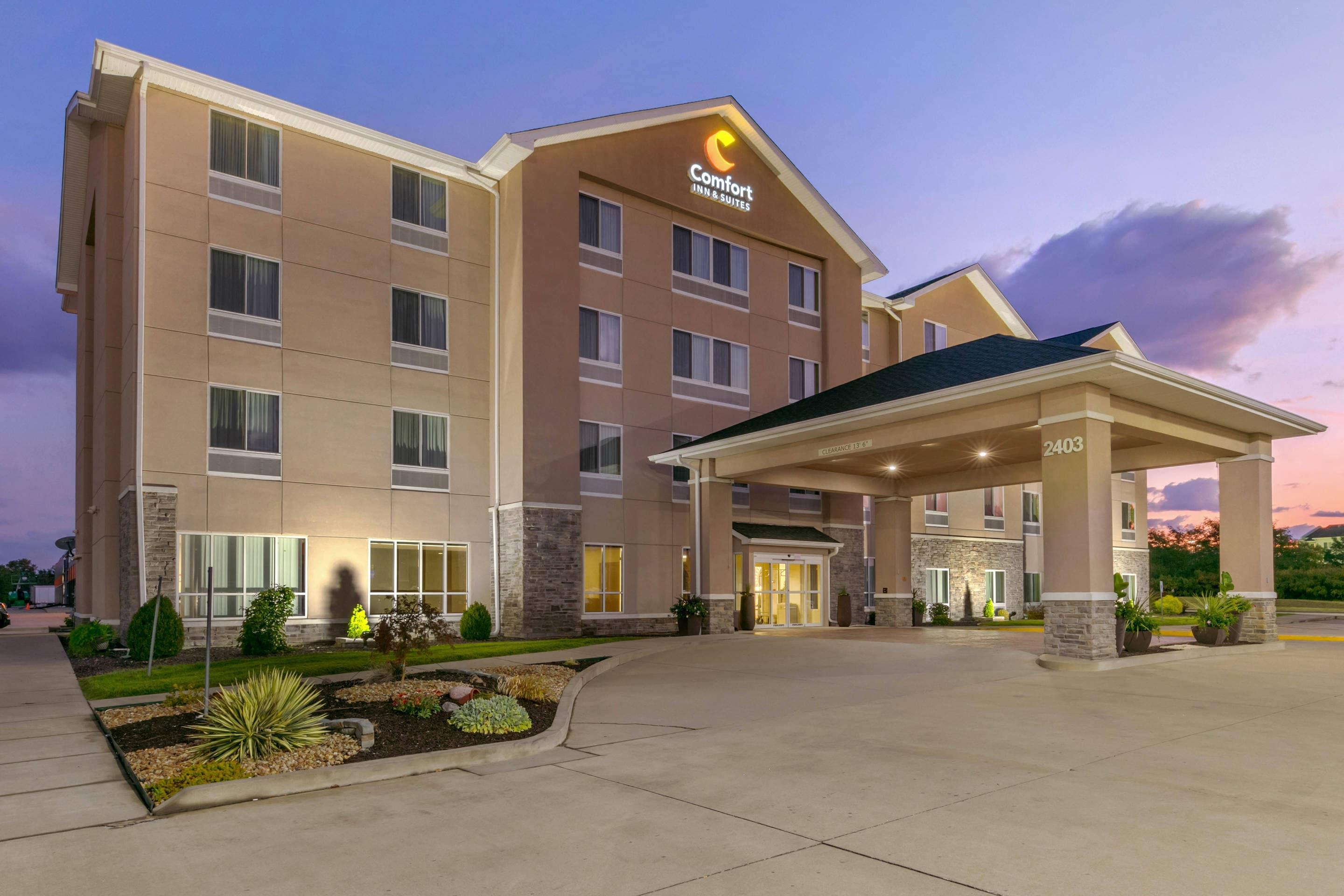 Hotel exterior | Comfort Inn & Suites Marion I-57