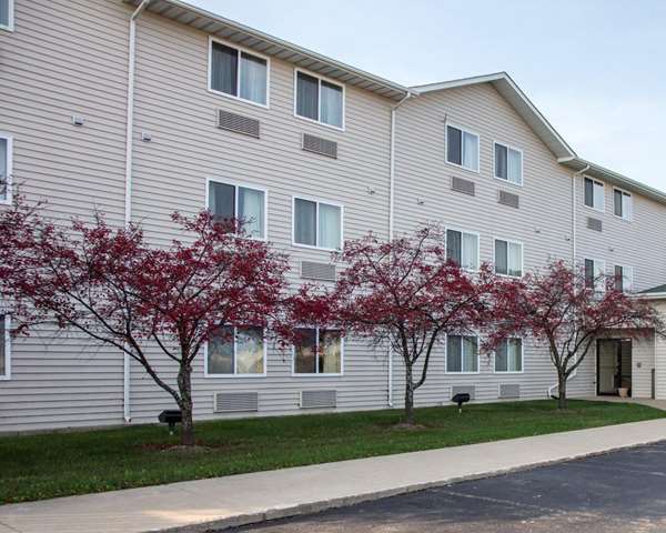 Exterior view - Quality Inn & Suites Loves Park - I-39 & I-90, Exit 12