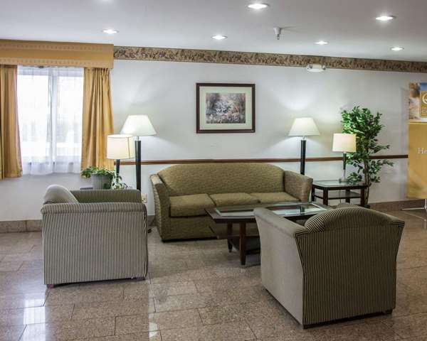  - Quality Inn & Suites Loves Park - I-39 & I-90, Exit 12