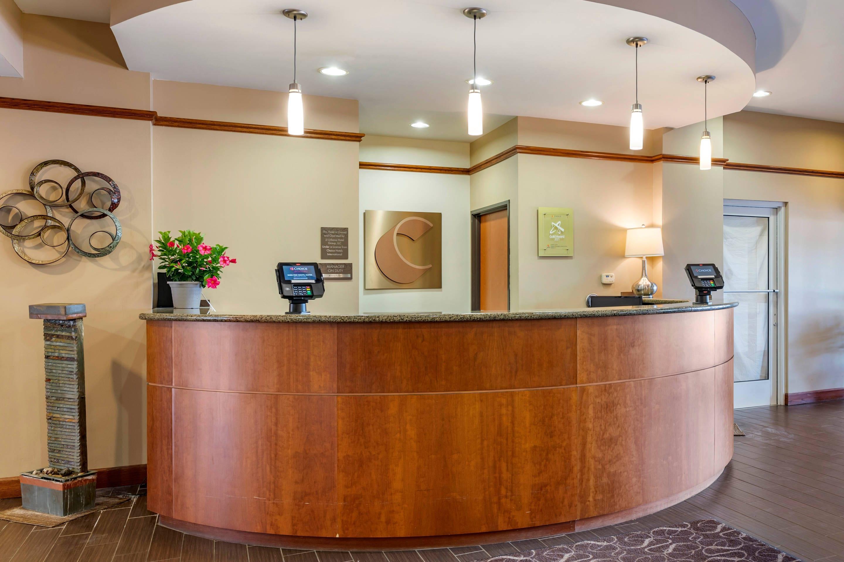 Hotel lobby | Comfort Suites Urbana Champaign, University Area