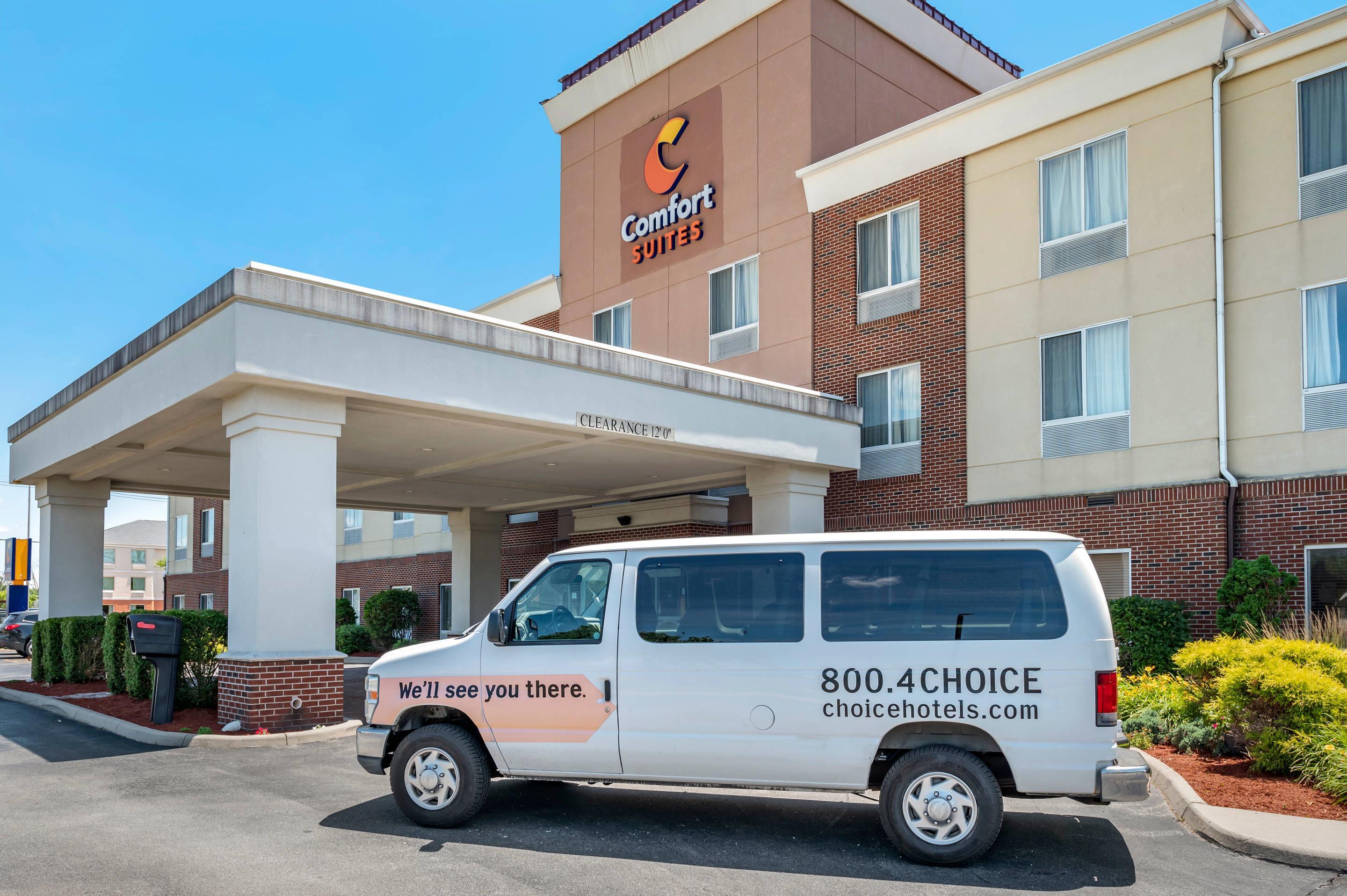 Hotel exterior | Comfort Suites Urbana Champaign, University Area