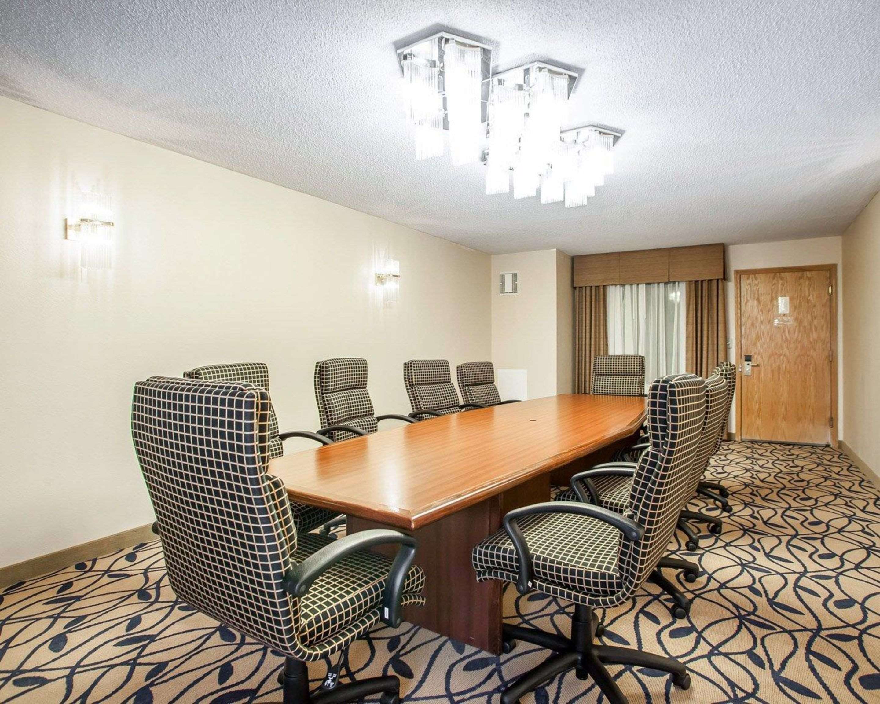 Boardroom | Comfort Inn Bourbonnais near I-57