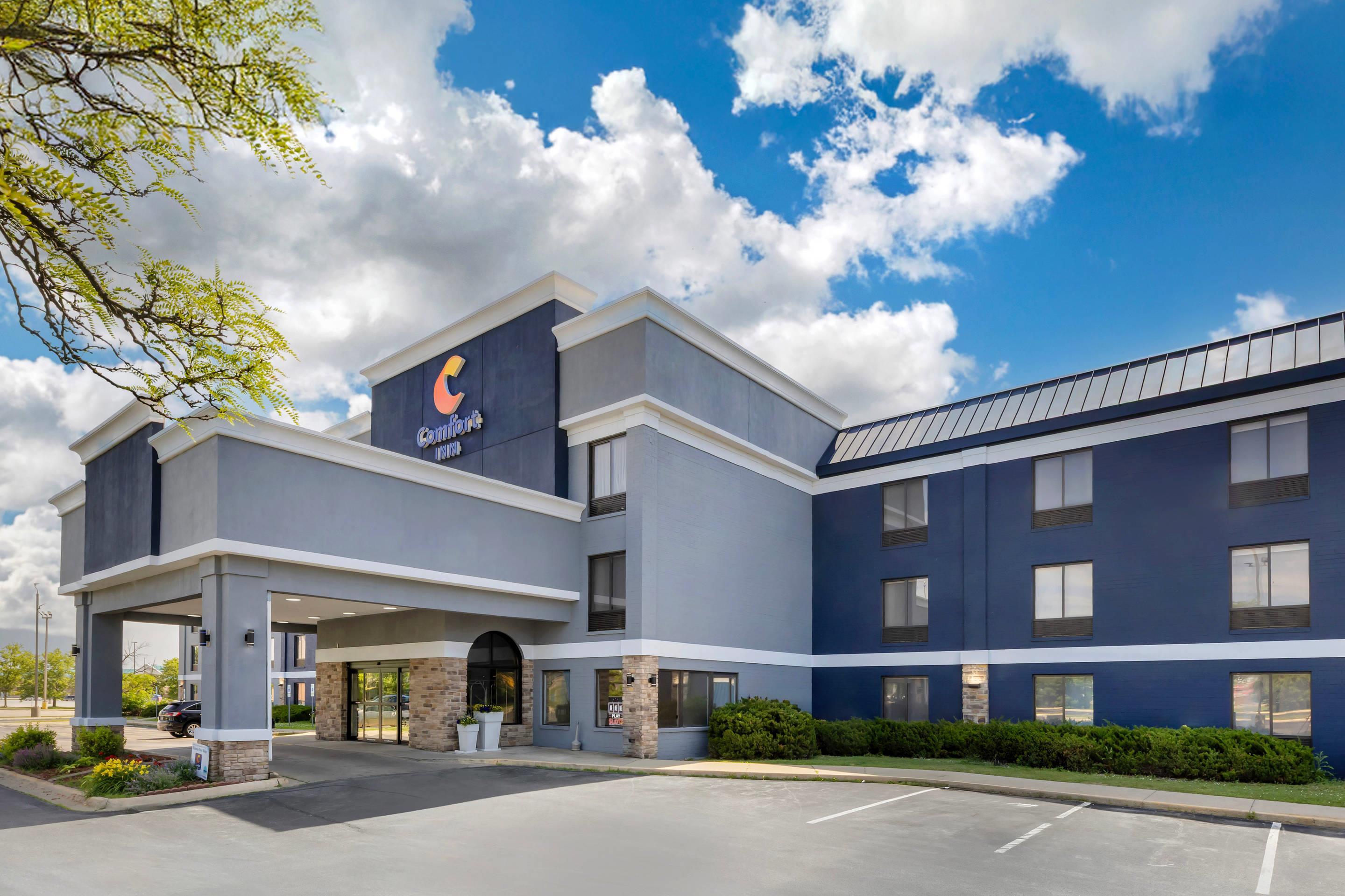 Hotel exterior | Comfort Inn Bourbonnais near I-57