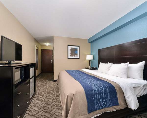  - Comfort Inn & Suites Springfield - I-55 & I-72, Exit 92A