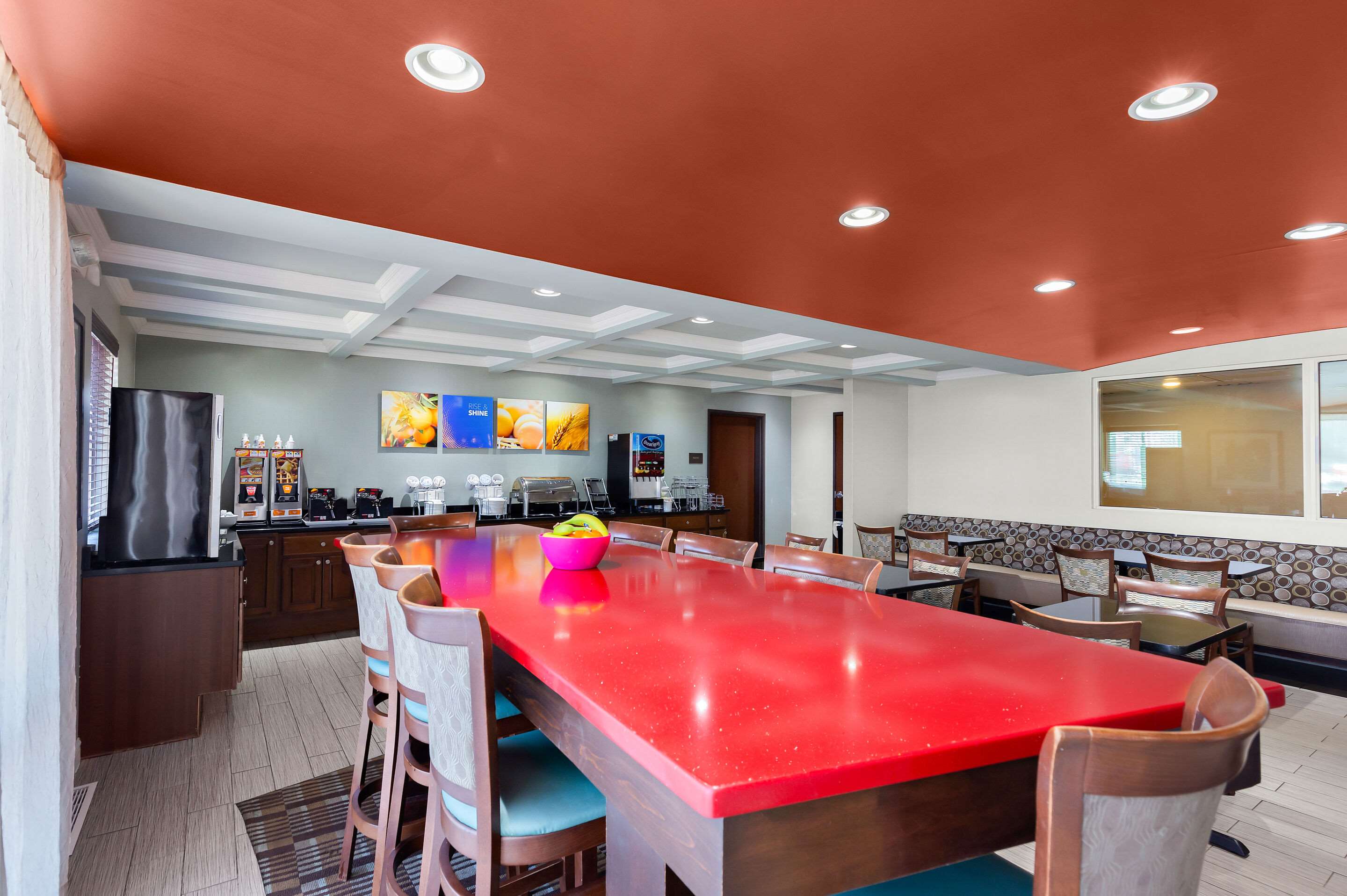 Breakfast area
