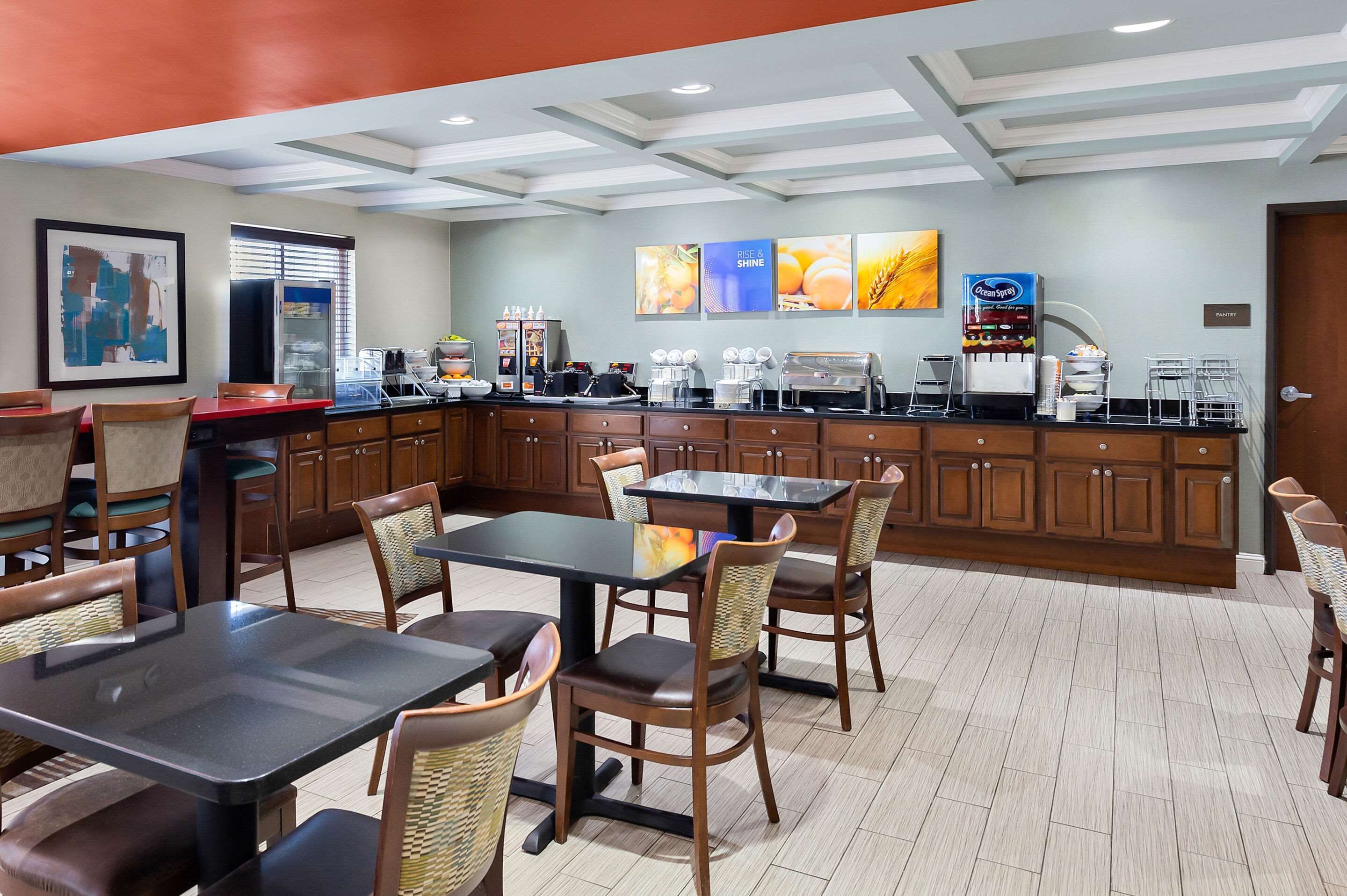 Breakfast area