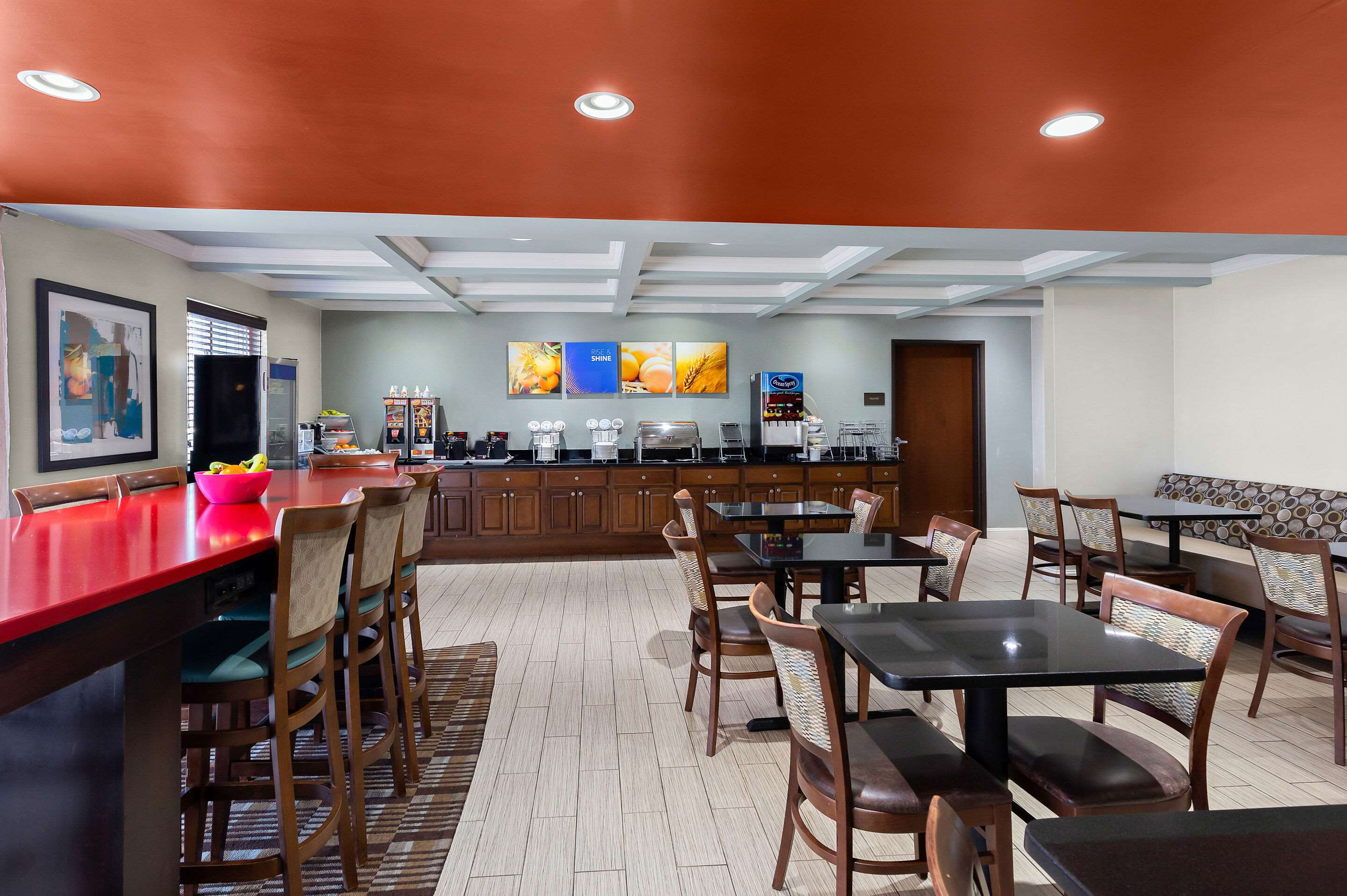Breakfast area