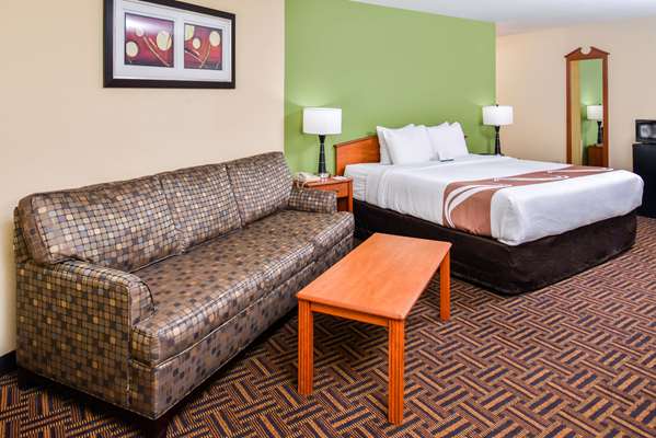 Suite - Quality Inn Bolingbrook - I-55, Exit 267