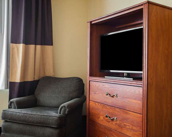 Suite - Quality Inn Bolingbrook - I-55, Exit 267