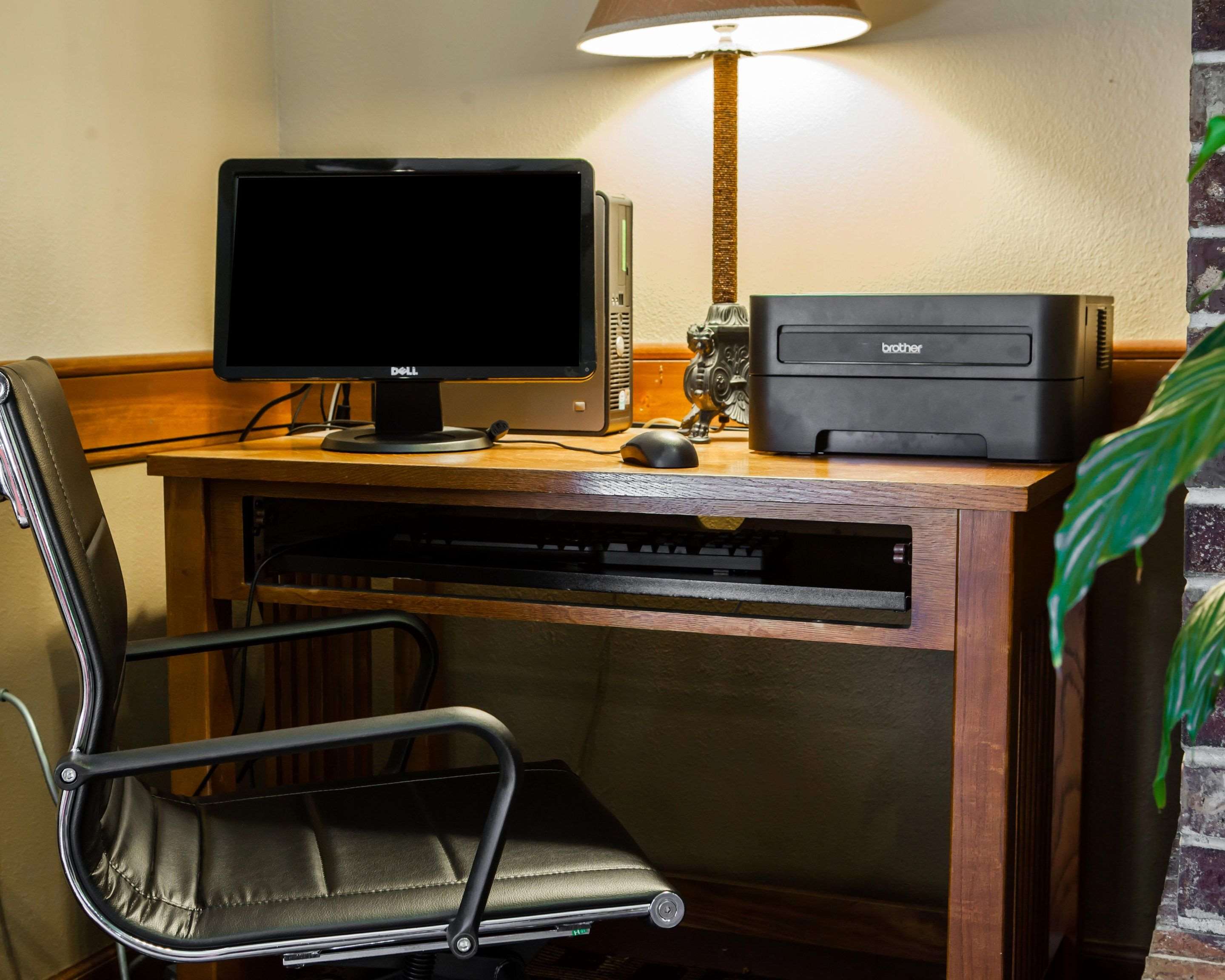 Business center with free wireless Internet access | Quality Inn Bolingbrook I-55